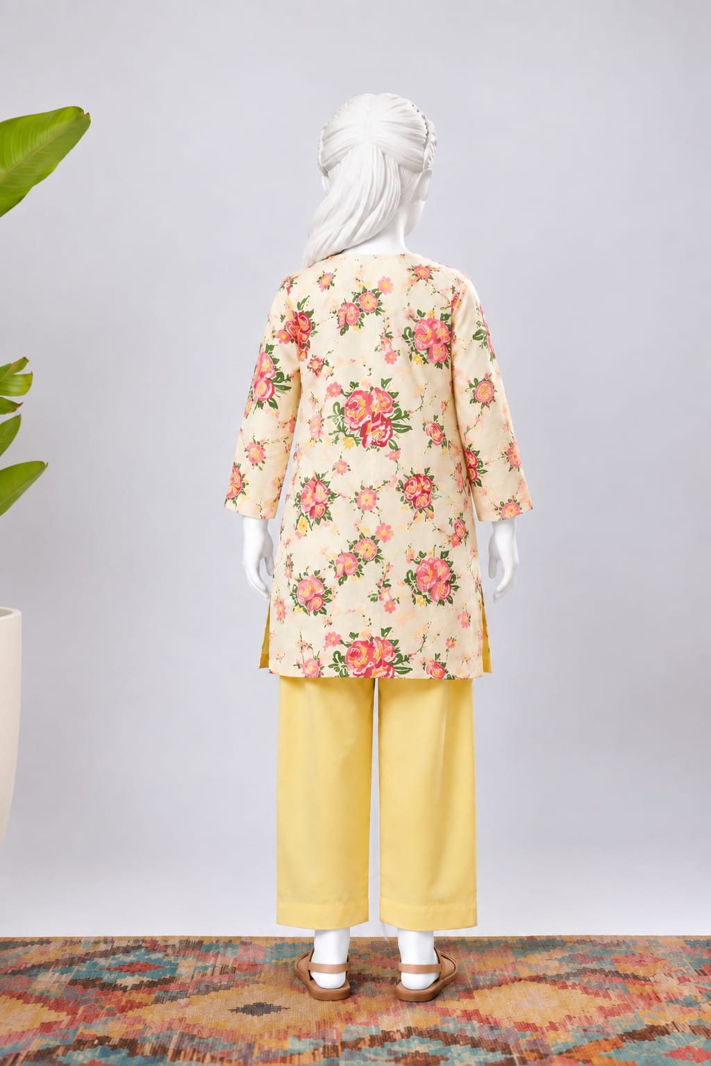 PyariPoshak Girls Exclusive Printed 2 Piece Suit – Modern Classic Look