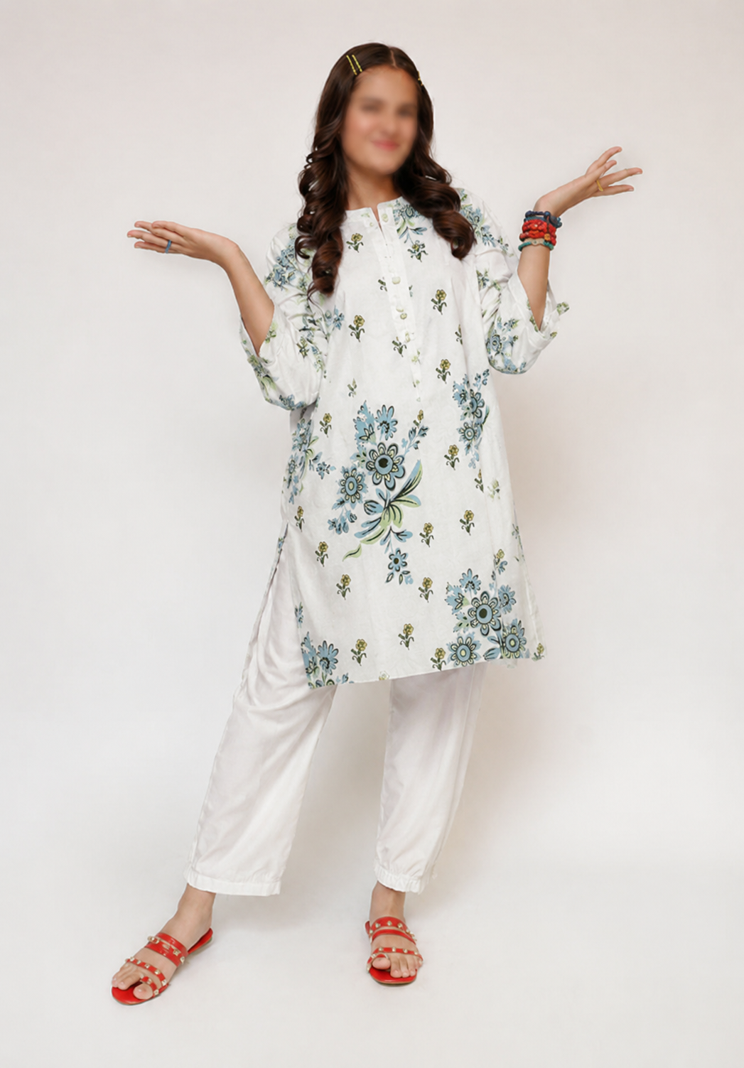 PyariPoshak Girls Exclusive Printed 2 Piece Suit – Modern Classic Look