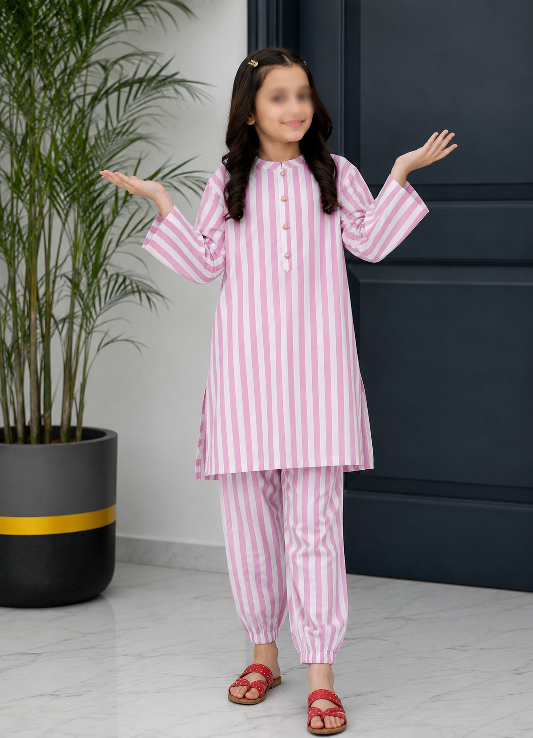 PyariPoshak Girls Exclusive Printed 2 Piece Suit – Modern Classic Look